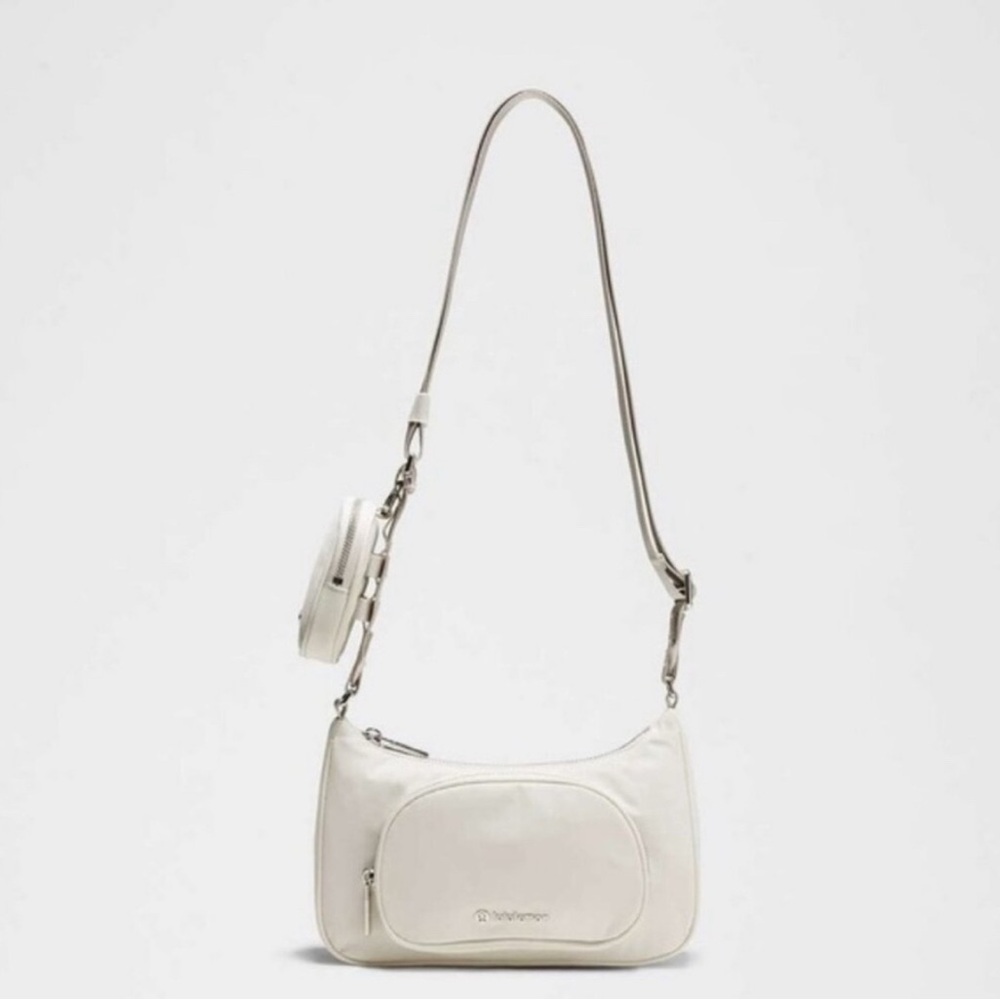 ⭐️NWT⭐️ Lululemon Crossbody Bag 2L BONE - Picture 4 of 4